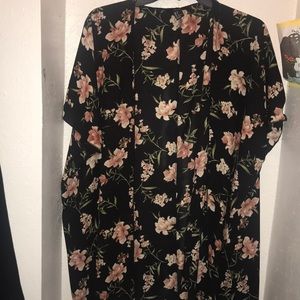 NEW! Black Floral Kimono